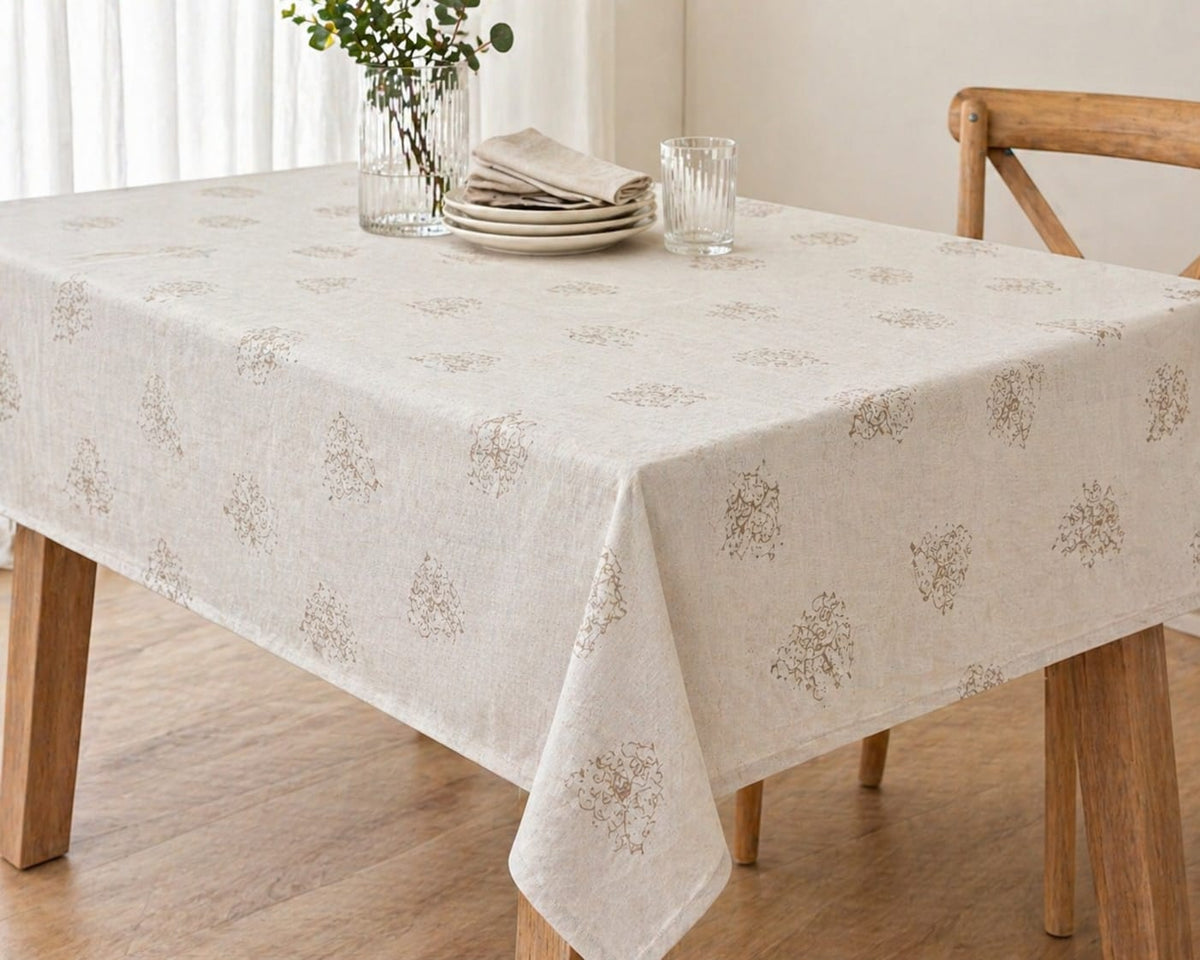 Kitchen & Dining